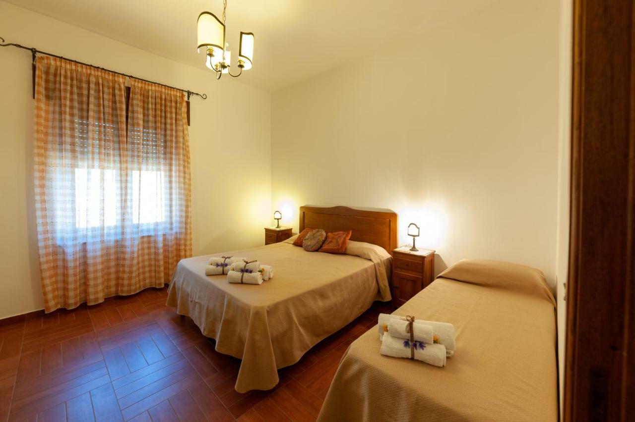 Azienda Agrituristica Le Terre Di San Leonardo Четраро Экстерьер фото