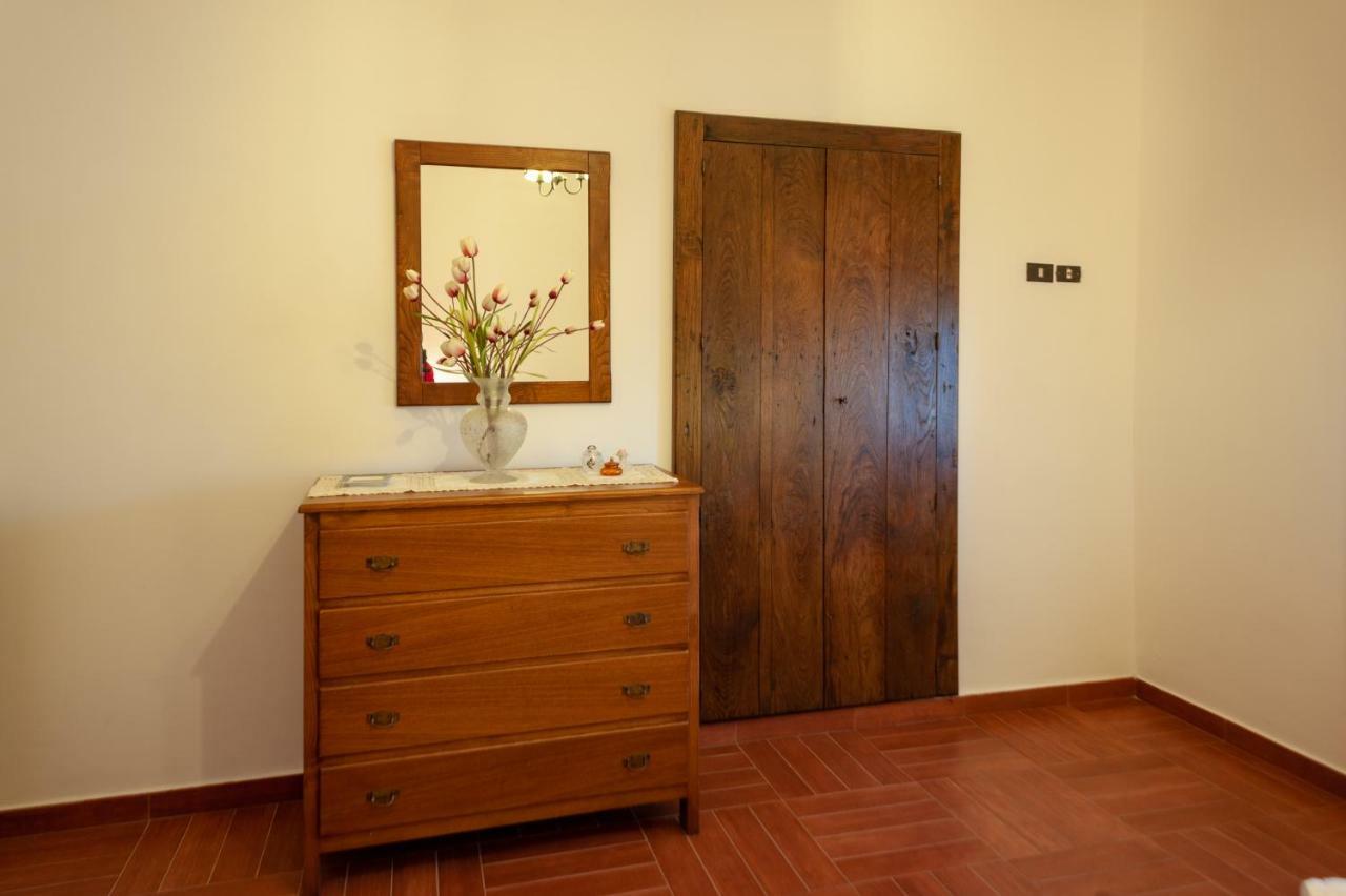 Azienda Agrituristica Le Terre Di San Leonardo Четраро Экстерьер фото