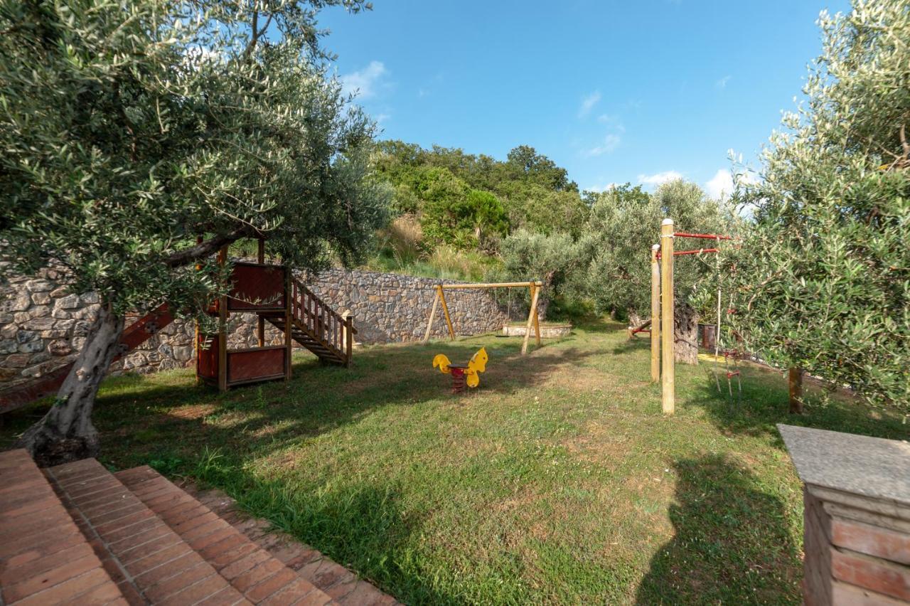 Azienda Agrituristica Le Terre Di San Leonardo Четраро Экстерьер фото